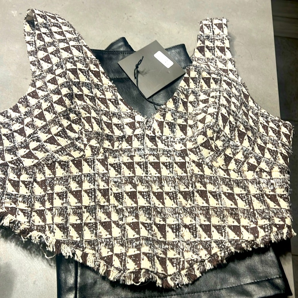New ! Crop tweed top and skirt